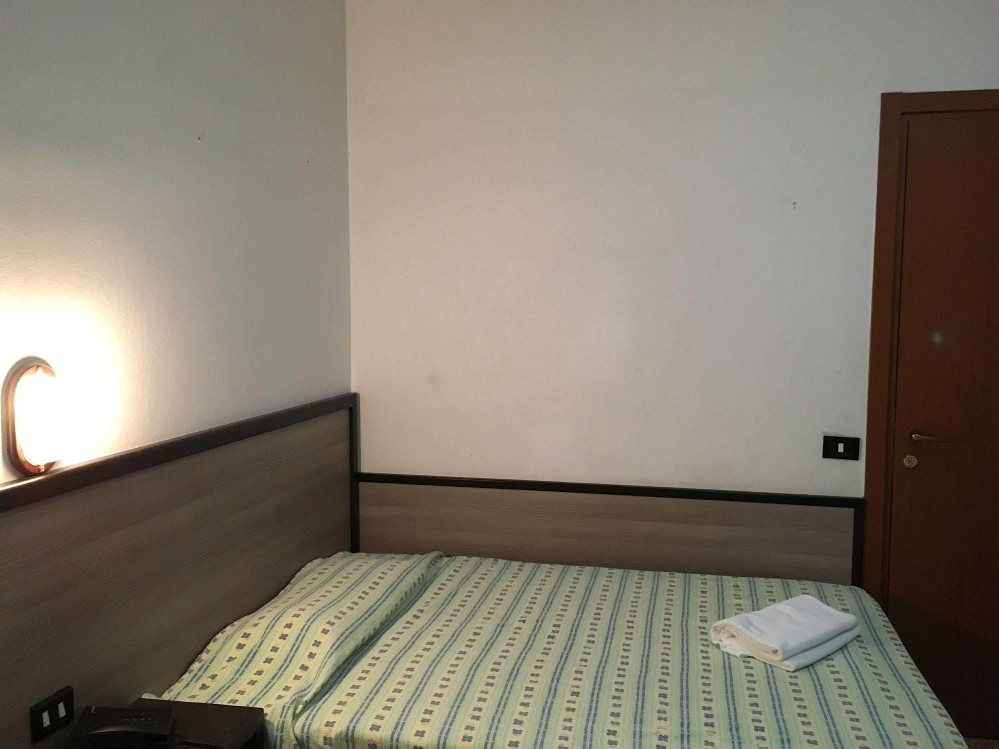 Hotel Salus Milano Eksteriør bilde