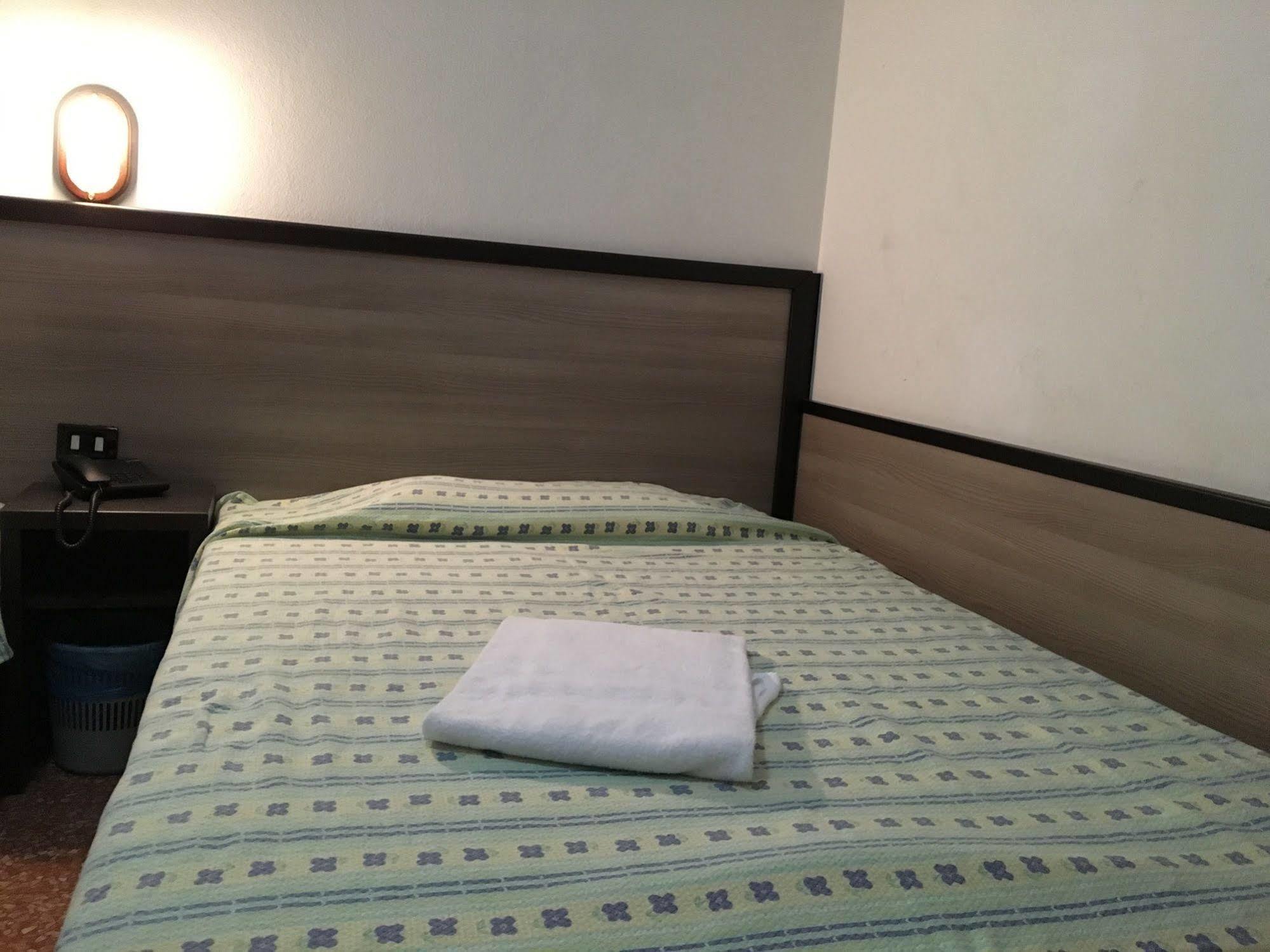 Hotel Salus Milano Eksteriør bilde